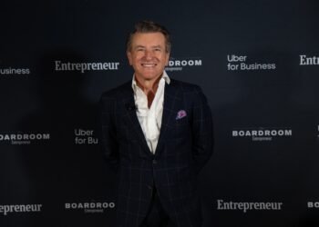 8 Powerful Lessons from Robert Herjavec at Entrepreneur Level Up That Every Founder Needs to Hear