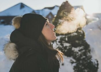 What Happens Inside Your Brain When It’s Too Cold?