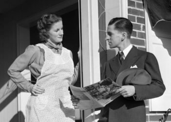 Mastering the Foot in the Door Technique Can Make You More Persuasive