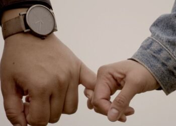 3 Signs the Spark Is Fading in Your Relationship