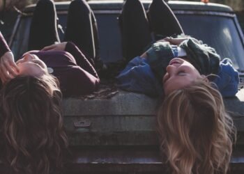 The Truth Behind The “Girl’s Girl”