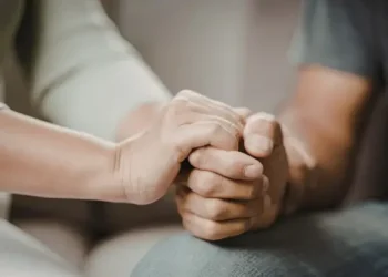 How to Support a Loved One Who Self-Harms